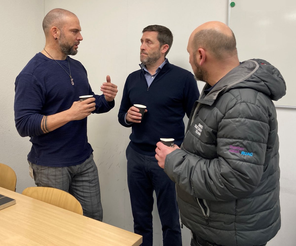 Happy Friday wishes RUAG Aerostructures Switzerland! The team in Emmen met at the Gipfeli-Talk for a joint exchange. This joint breaks are important to Mario Zemp, Manager Assembly. This way we get to know each other better and can move forward together as a team. #together