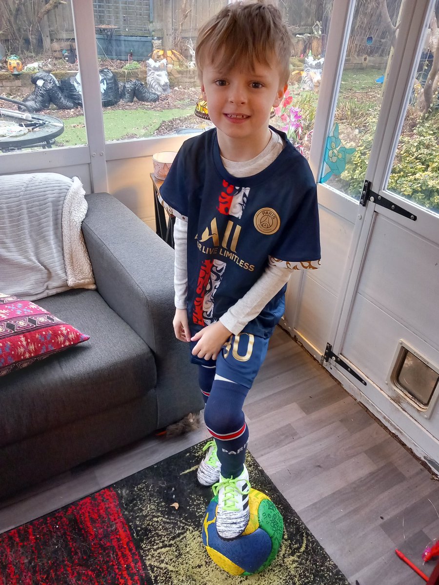 sasabella29's tweet photo. @LMessifanclub world book day 2023 my son wanted to be his idle ⚽️😍 https://t.co/JmaIZZK7NH