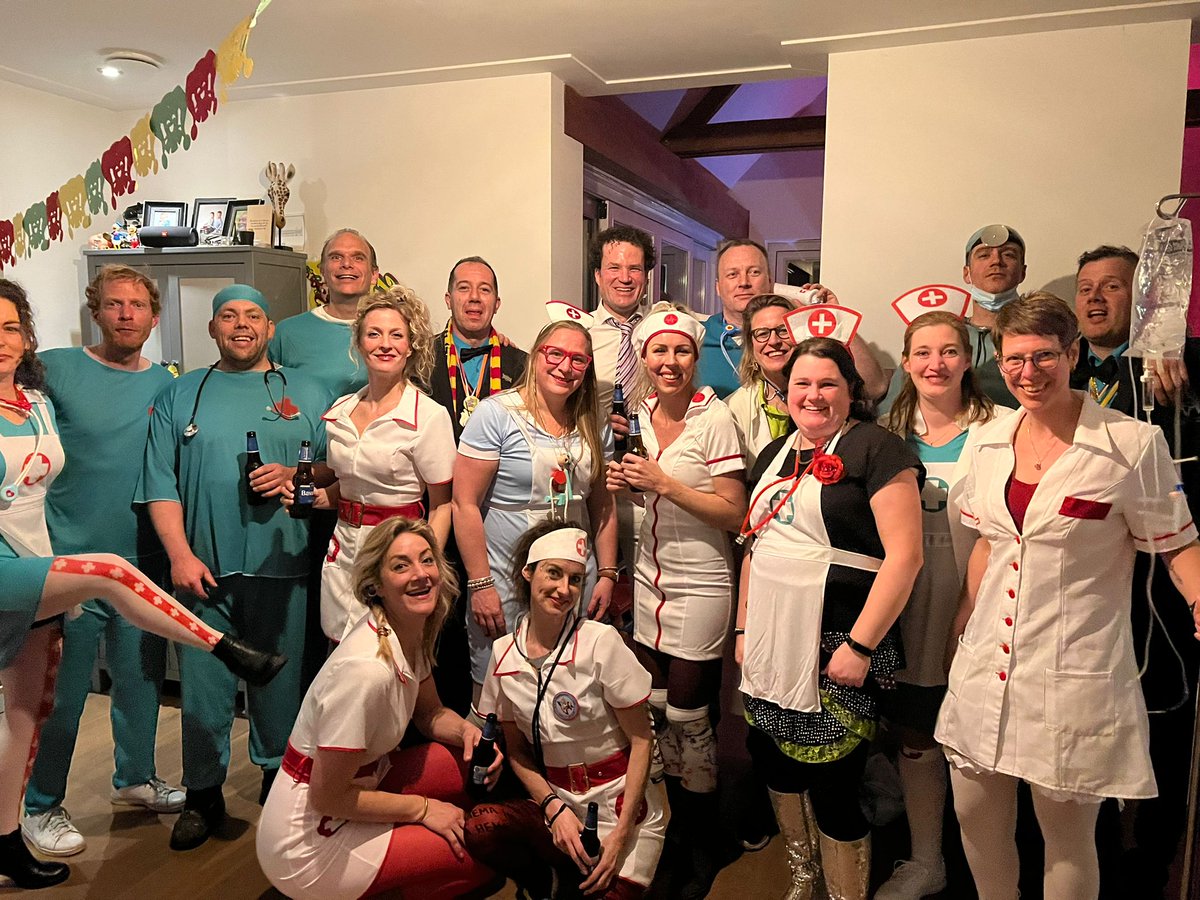 Alweer 2 weken geleden..... 

Na enkele jaren zonder carnaval in de feesttent, heeft iedereen zich weer in het feestgedruis gestort en daar moest mee opgepast worden. CVGKMW was aanwezig met een goed en volledig medisch team:

🏥 Medisch Centrum Ge Kunt me Wâ! 🏥