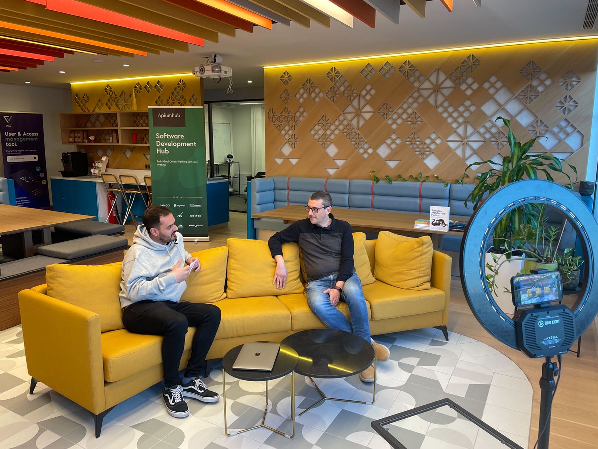 Apium_hub's tweet image. This week, we had the pleasure of interviewing @MoleiroAlex to learn more about him and his experience in the tech industry. You'll be able to watch his interview pretty soon on our YouTube channel. Stay tuned! 😉 #techexperts #softwaretalks