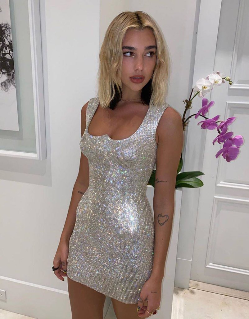Love_AgAnn's tweet photo. RT &amp; REPLY 

I’m voting #DuaLipa for #FaveTourStyle at the #iHeartAwards https://t.co/8VDjf2kXmo