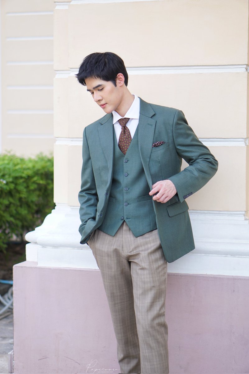 paperworm_shot's tweet photo. หล่อตะโก๊นนนนน @firstparada_ 😍🫶

#เลือดเจ้าพระยา
#เลือดเจ้าพระยาEP1 
#firstparada #เฟริสท์ภาราดา https://t.co/qS0icNwDzu