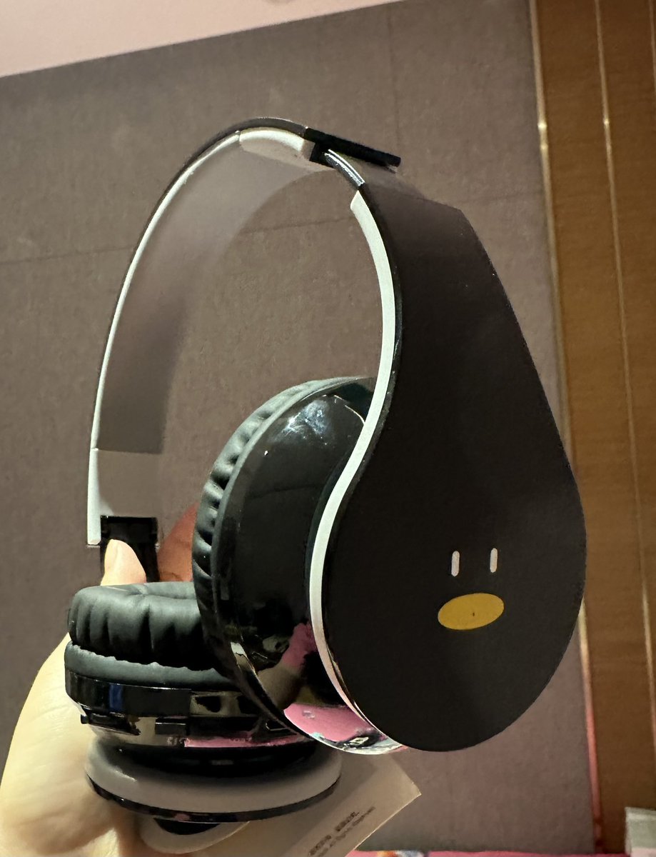 感谢<a href="/BboomBunnyNft/">BBOOM BUNNY</a> 的小礼物
包包和耳机都好可爱🐰🐰🐰