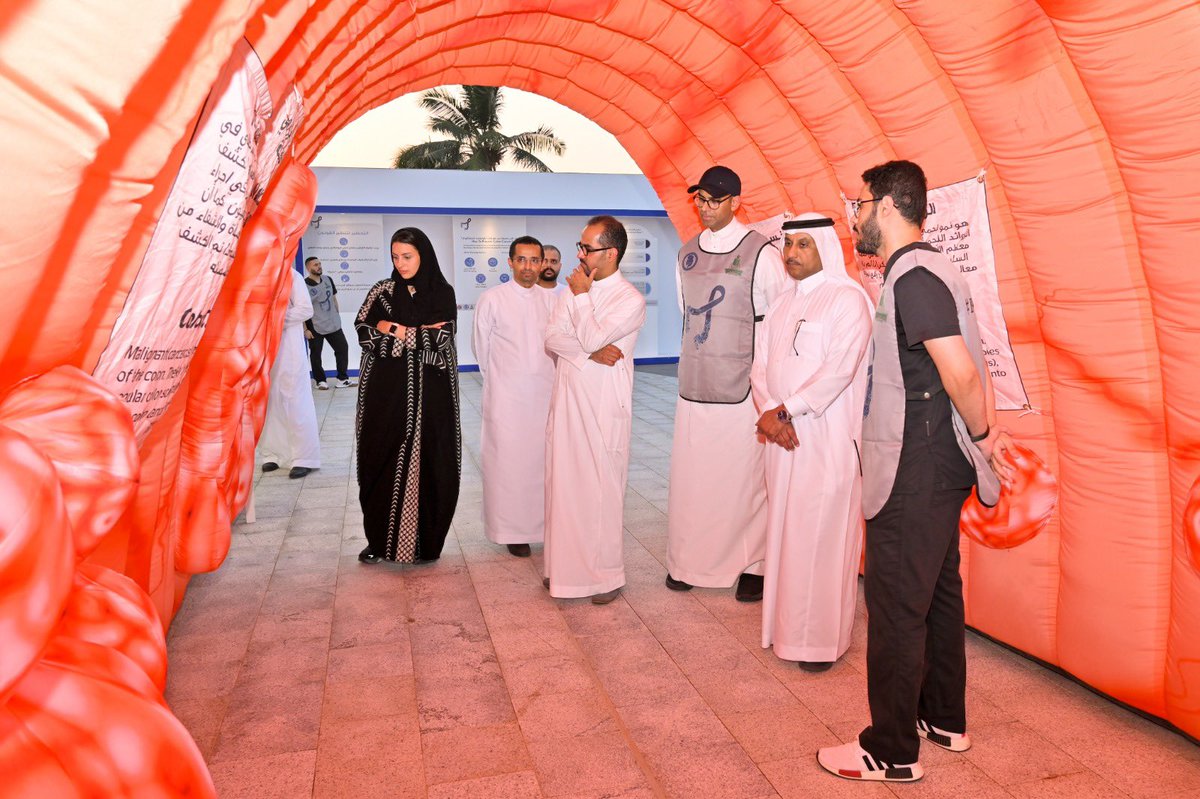 KAU_Health's tweet photo. بمناسبة شهر مارس الازرق،أقامت وحدة اورام الجهاز الهضمي بمستشفى جامعة الملك عبدالعزيز @KAUHospital بالتعاون مع امانة محافظةجدة @JeddahAmanah وبحضور عميد كلية الطب ورئيس وحدة اورام الجهاز الهضمي حملة التوعية ب #سرطا��_القولون .يومي الخميس والجمعة 2-3 مارس بالواجهة البحرية #BlueMarch https://t.co/tBSKU3EcPG