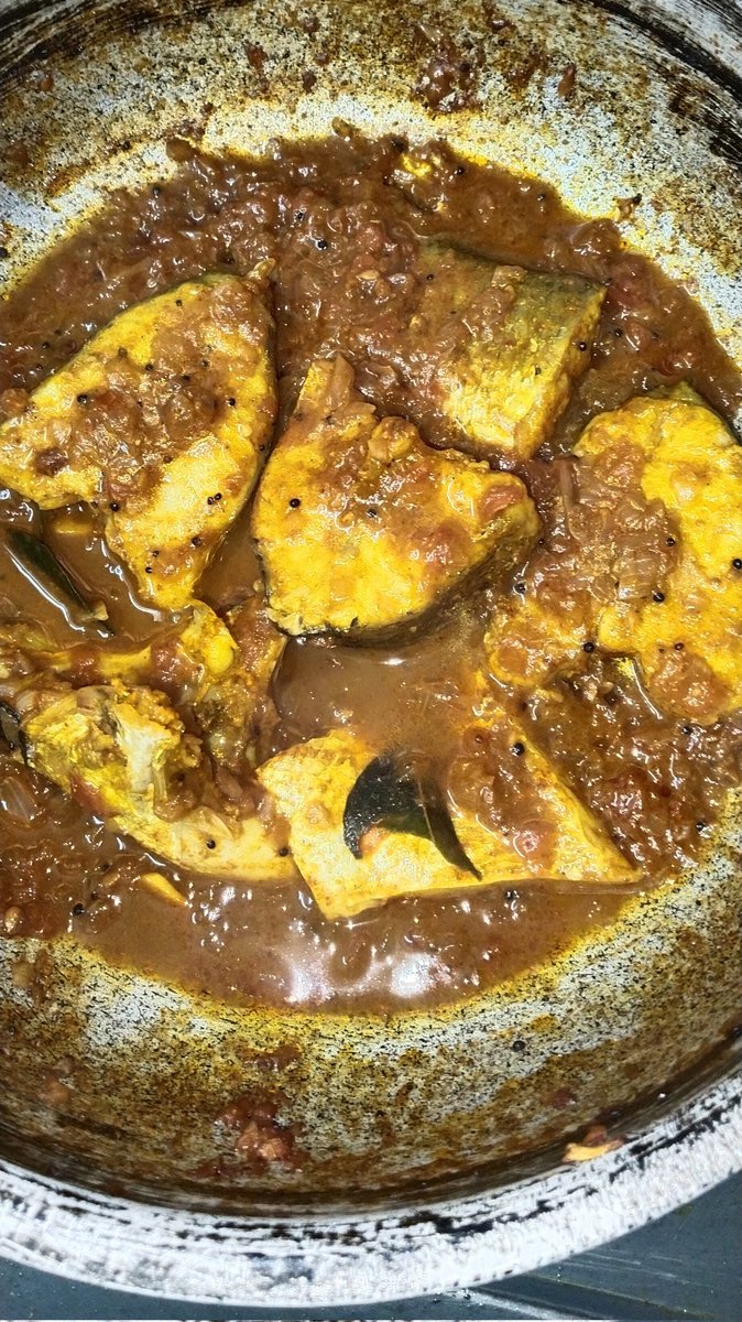 SonJet194's tweet photo. Meen kulambu 😍😍😍😍
#foodsofindia #MasterChefIndia #Foodies #TasteOfLove #fishcurry https://t.co/Zr6Twa7NIt