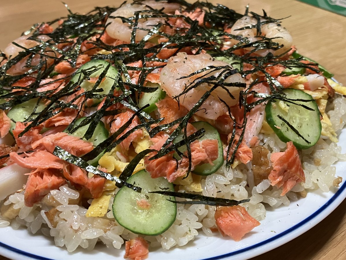 switch24423455's tweet photo. 今日はひな祭りなのでまた食べ過ぎ😇
明日から減らさないと……
月平均がカロリーオーバーだからやばい😔

#あすけん https://t.co/DUEtMbZ9dk