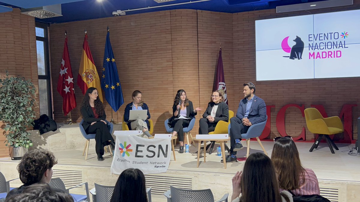 ESNSpain's tweet photo. Hoy da comienzo el Evento Nacional de Madrid con su acto de apertura en la @unicomplutense con la participación de @uam_madrid @nikolayyord @europajoven y moderado por la presidenta de @esnmadrid https://t.co/6mYba25ZVe