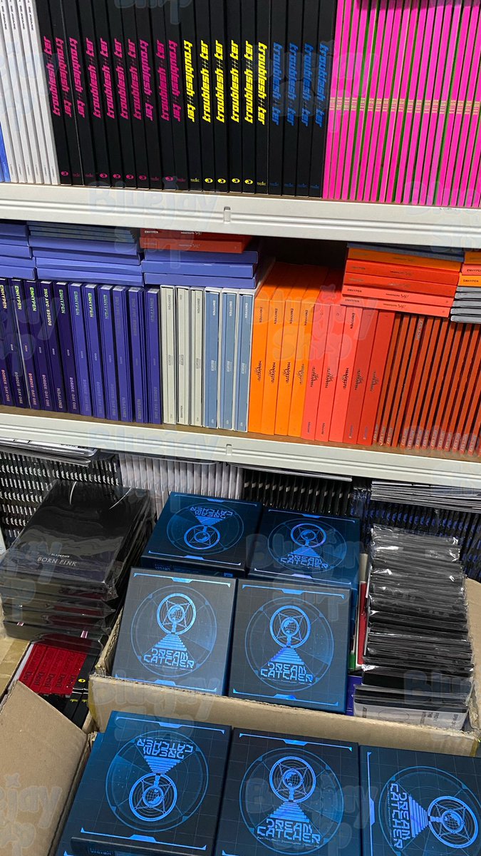 bluejayshop's tweet photo. 3 WINNERS OF FREE ALBUM GIVEAWAY 🥳

- follow us + @jiims 🔔
- like and retweet
- reply your desired album

ends in 48hrs 🏃🏻‍♀️ https://t.co/dY1wYFVbRU
