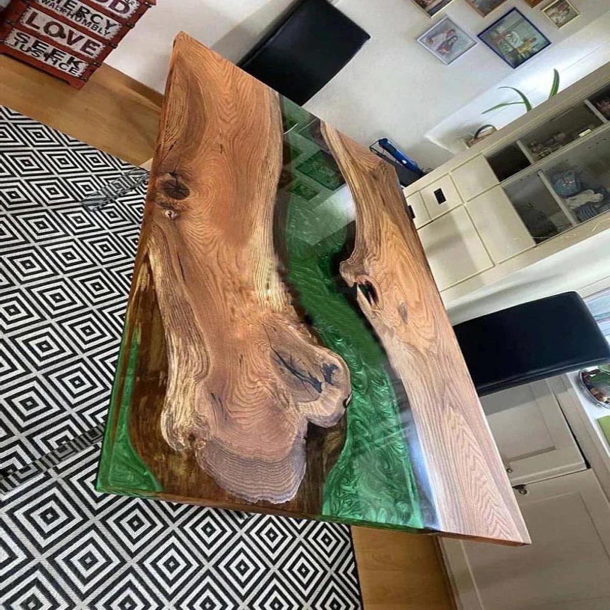 CraftedHandsIN's tweet photo. Green Epoxy Resin Wooden Dining Furniture Office &amp; Indoor / Outdoor Patio Decor Table Top

Visit Our Store:~ https://t.co/6wOE8sHyN3

#epoxytable #centertable #diningtable #homedecor #epoxytabletop #outdoordecor #livingroomdecor #homedecor #sofatabletop https://t.co/57nzo68wZH