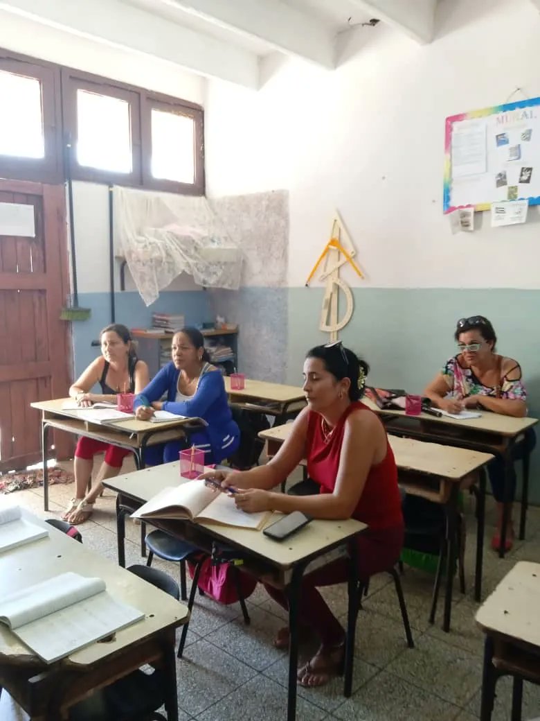 Excelente preparación realizada en la EP Seguidores de Camilo y Che por la  Líder Científica de Lengua Española del Consejo Popular Naranjal con la participación de los estudiantes del Círculo de interés pedagógico.#dmemtz #MatancerosEnVictoria #Matanzas #CubaMined #GobMtz