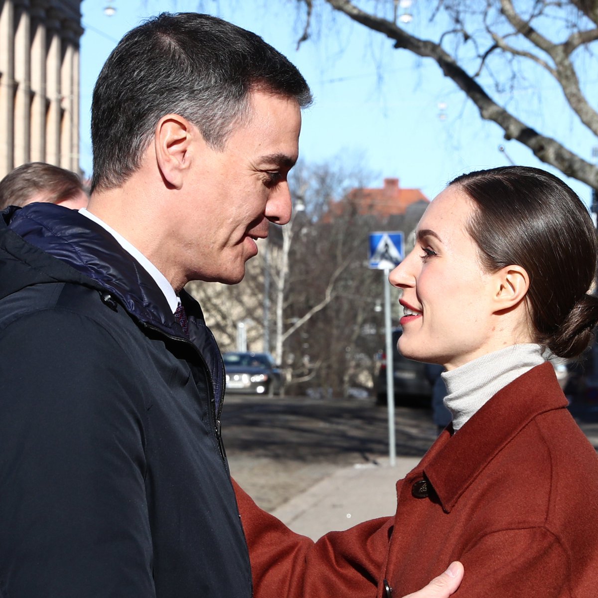 Finlandia y España tenemos en común un fuerte sentido europeísta. 

Debemos progresar con fuerza hacia una transición verde y digital, imprescindible para nuestra industria y nuestro empleo. En este campo, Finlandia es ejemplo e inspiración.

Gracias por todo, <a href="/MarinSanna/">Sanna Marin</a>.