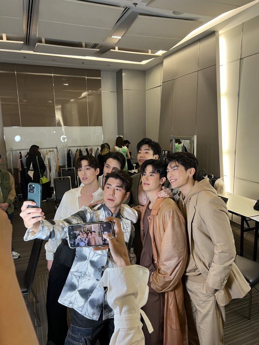 SolSkipperCo's tweet photo. แอบเก็บความหล่อมาฝากทุกคนนะคะ 🤭

SUPPASIT WFT 2023

@MSuppasit
#SiamParagonWFT23xMew https://t.co/YV1wYgrzha