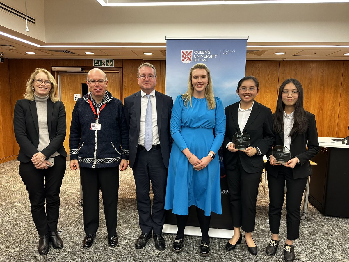qubmooting1's tweet photo. Well done to all who participated, as usual the standard of advocacy was exceptionally high. 

Thank you to those who organised, judged and clerked the various rounds. Special thank you to the sponsor, Baker McKenzie for making this competition possible 🙌

🧵2/2 https://t.co/PkzT560DwU