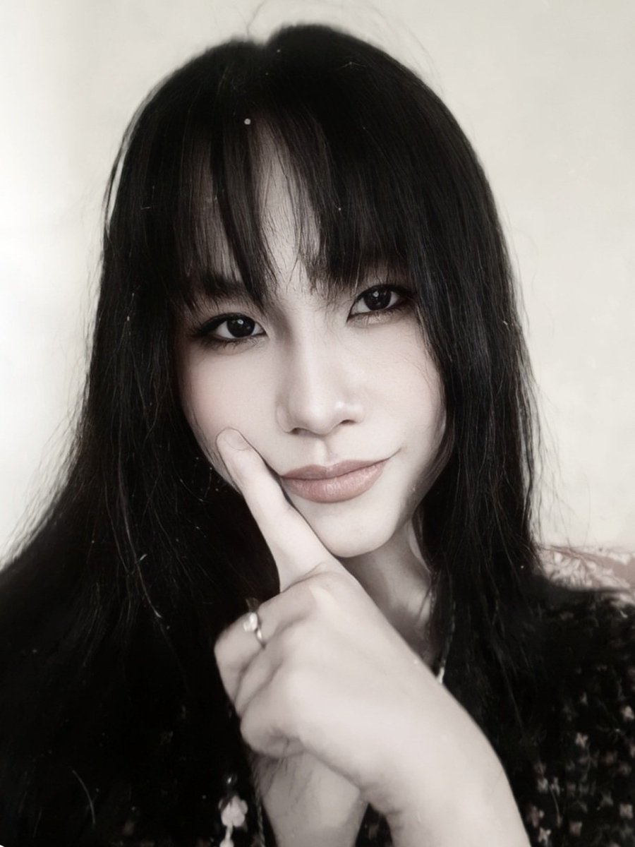 aenxiq's tweet photo. Do you really think you'll stumble another girl as beautiful as i? I wonder if you can capture my beauty on canvas. ( ๅทไธ ๅฏๆฑ, Kawakami Tomie )
#junjiIto #tomie #tomiecosplay #junjitocollection #tomiekawakami #ANISD https://t.co/8bHgbdgLFo