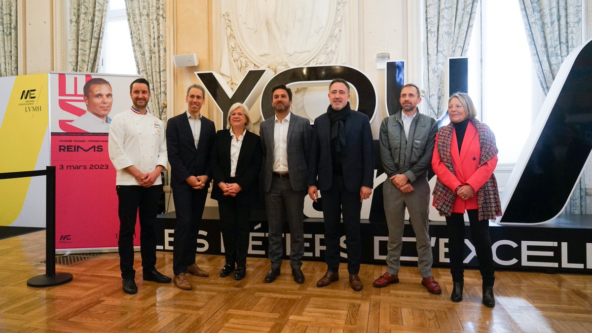 VilledeReims's tweet photo. Aujourd'hui à l'hôtel de ville (jusqu'à 17h30), retrouvez à l’occasion de la tournée #YouAndME, les talents de #MétiersdExcellence @LVMH ! Plus de 3 500 postes et formations sont à pourvoir. => Infos &amp; inscriptions https://t.co/B5YckT4rdb #LVMHTalents https://t.co/XJvKS20N7G