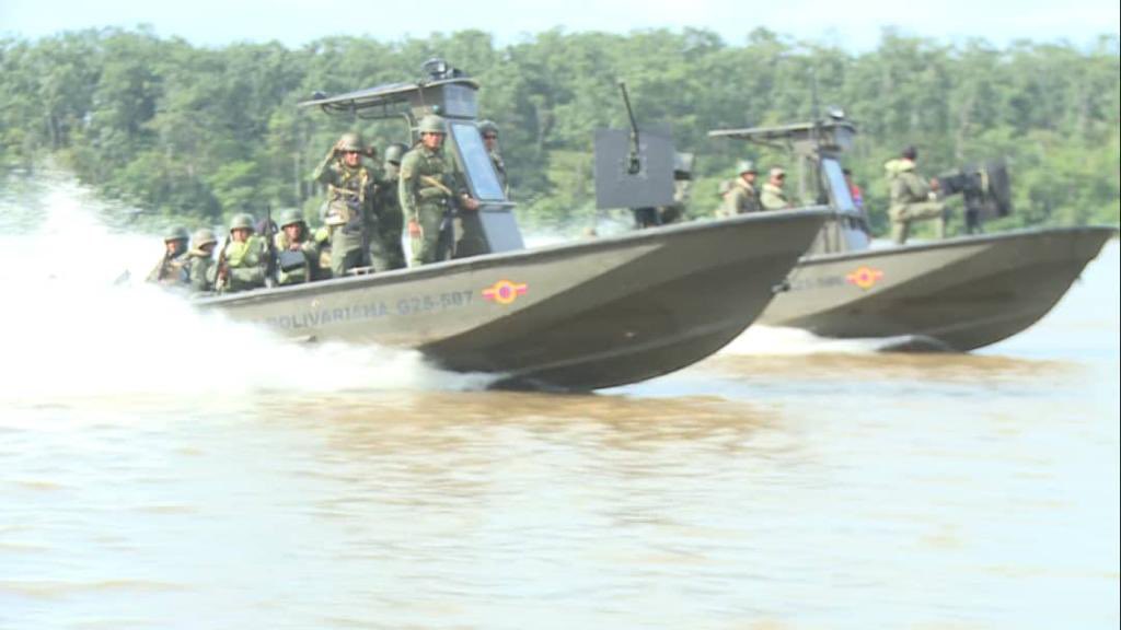 RT  En Operación Escudo Bolivariano “Wara 2023” en las desembocaduras del Orinoco #FANB detecta e incauta submarino semi sumergible usado por el narcotráfico para intentar atravesar subrepticiamente nuestro territorio nacional. Venezuela en la lucha permanente contra las drogas