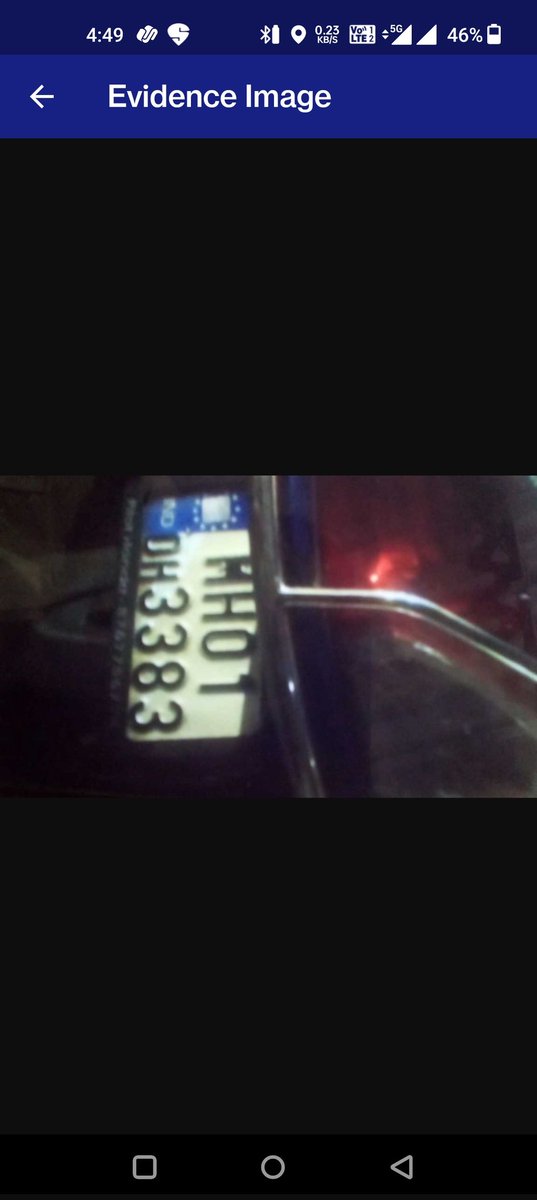 rohit0gupta0's tweet photo. Yesa fine marte hai humre Mumbai police mujhe clear photo chiyae @CPMumbaiPolice @MumbaiPolice @mybmc @traffic @MTPHereToHelp @CMOMaharashtra @NiteshNRane @PMOIndia ye photo check karo https://t.co/jjCPRJwsvL