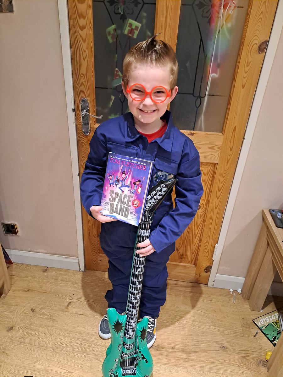 lbev1986's tweet photo. Happy boy going to world book day today as George from Space Band @TomFletcher #WorldBookDay2023 #spaceband https://t.co/YcK0lpuPVu