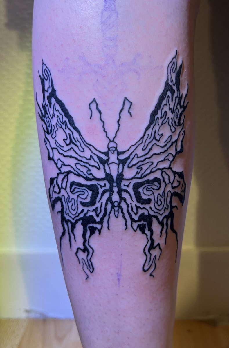 questufou's tweet photo. @Veskinho je peins à l’aquarelle et je tattoo de temps à autre  mon insta si vous voulez me suivre : lencredetetard https://t.co/4xnHNlUvyB