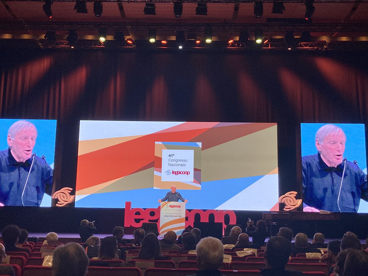 #DonCiotti @libera_annclm al #congressoLegacoop denuncia la degenerazione degli #ecosistemi in egosistemi, dal crimine organizzato mafioso a quello normalizzato