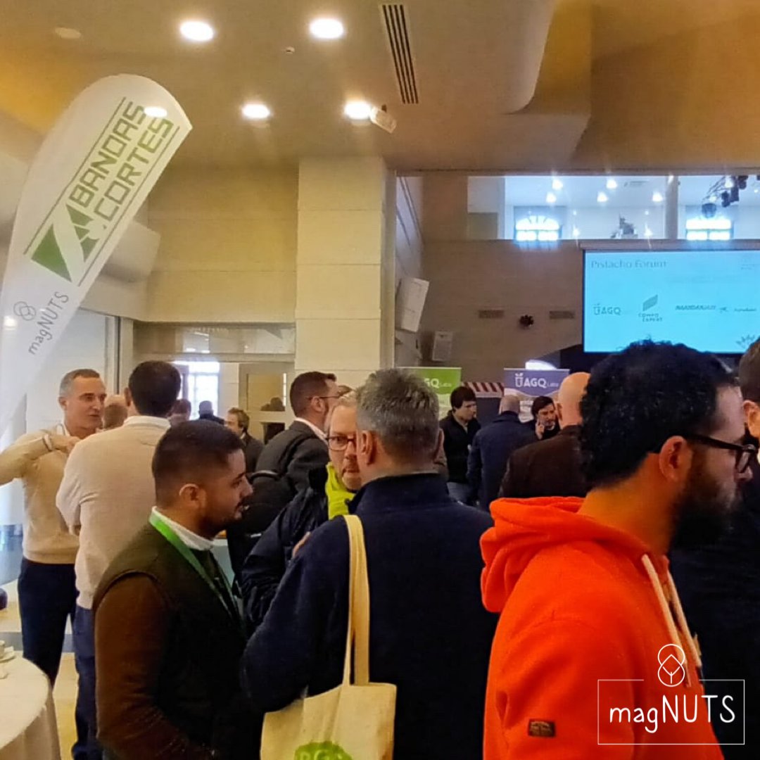 MMagnuts's tweet photo. El miércoles día 1 estuvimos presentes en el #forumpistacho que tuvo lugar en Tomelloso, en el que fuimos patrocinadores.

Fue un rotundo éxito, gracias a la organización por el buen hacer y a los asistentes por la gran acogida.

#pistacho #frutossecos #fabricacionpropia https://t.co/yrmsGaFzr7