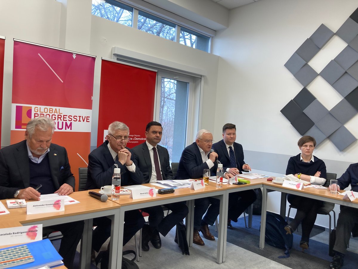 FEPS_Europe's tweet photo. It's time for a progressive analysis of the concept of #EUStrategicAutonomy & to set the agenda on how to operationalise it.
We are in🇵🇱Warsaw today to discuss #ESA w/@TheProgressives @FAE_pl @FES_Brussels @j_jaures @DaszynskiCentre & @KozminskiUni
ℹ️https://t.co/VGNipnpIHy https://t.co/ZGpRd8NuqM