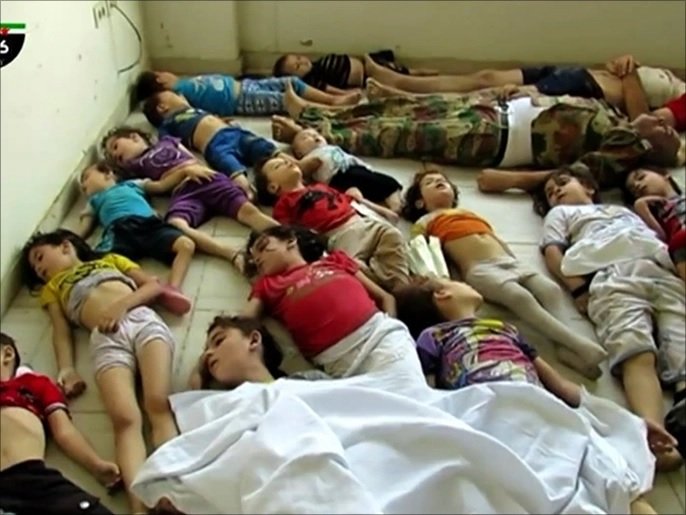 #خاطرة_ثورية
اذا سألتني لماذا قتلونا وما زلنا براعم ؟
فقل لهم السفاح .
وإذا سألتني كيف أتى  السفاح إلى بلادكم ؟
فقل لهم بتزوير دستور آبائهم ؟
وإذا سألتني وماذا عن آبائكم انتم ؟
(انتخبوا وصفقوا صاغرين😔)
#الثورة_السورية_مستمرة