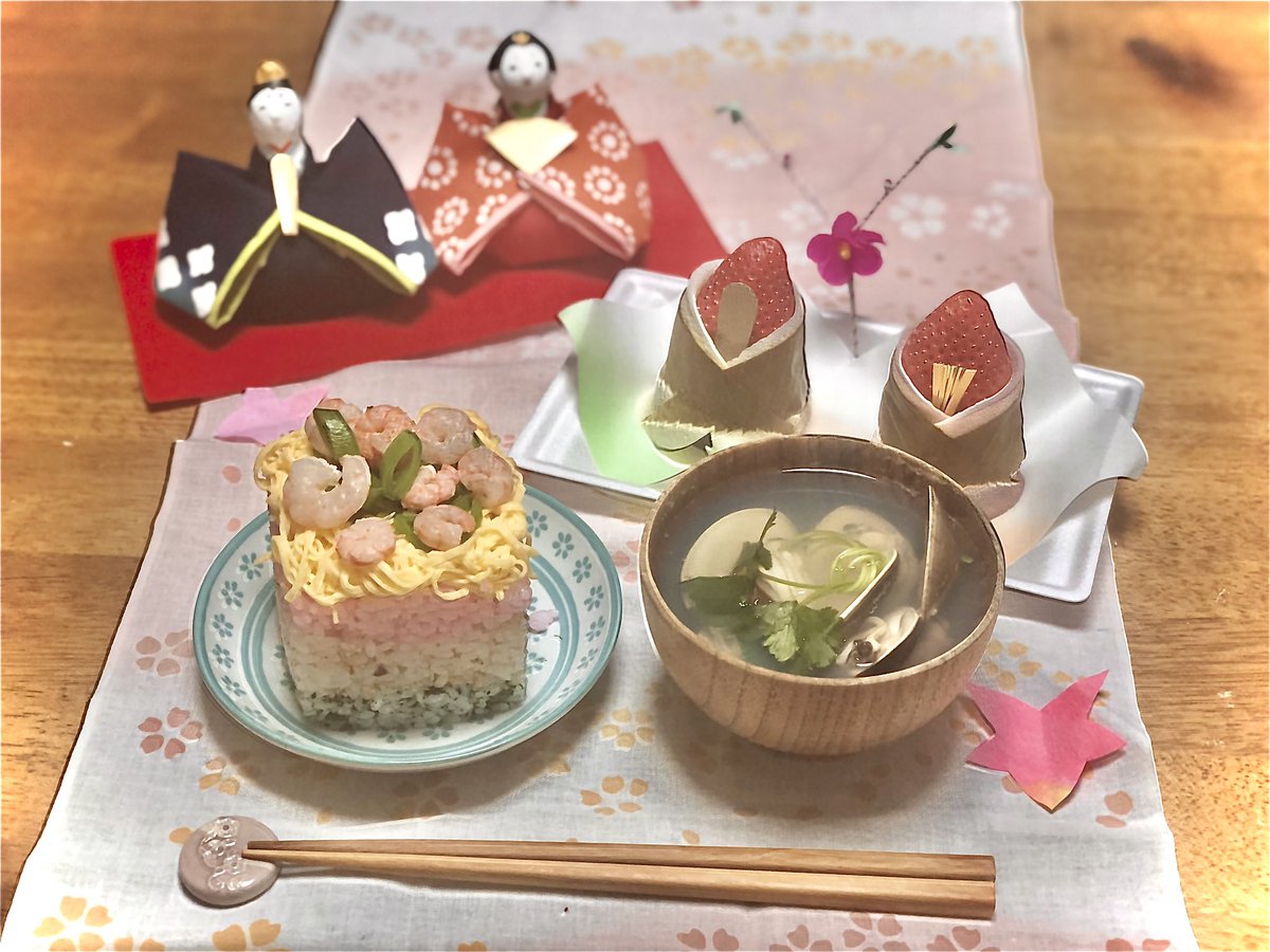MaidAkiba's tweet photo. 今日は、3月3日。桃の節句です🎎
今でもアキバでひな祭りを楽しめる場所はありますか？？オススメあったらぜひ教えてください☺️
近所の苺大福が飛ぶように売れていました。私はひな桜をご予約しました👌 https://t.co/73PnfrYiQQ