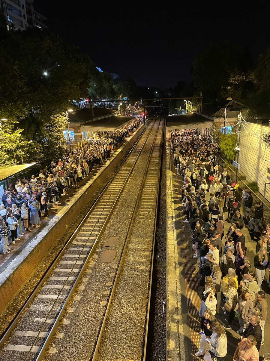 nzphish's tweet photo. @ptv_official Um. Extra trains? Don’t think so. No trains northbound since this was taken 13 mins ago. https://t.co/0kyzamKEP5