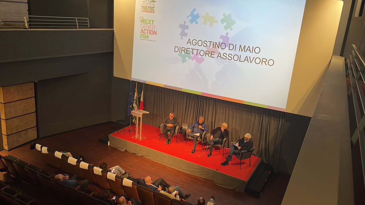 Roberto Benaglia Segretario Generale Fim Cisl conclude i lavori di NeXT GenerAction FIM. Le priorità del sindacato metalmeccanico di oggi di domani.
Sicurezza, formazione, white&amp;blue collar campaign, internazionale, welfare, connessione scuolalavoro, inclusione, green.