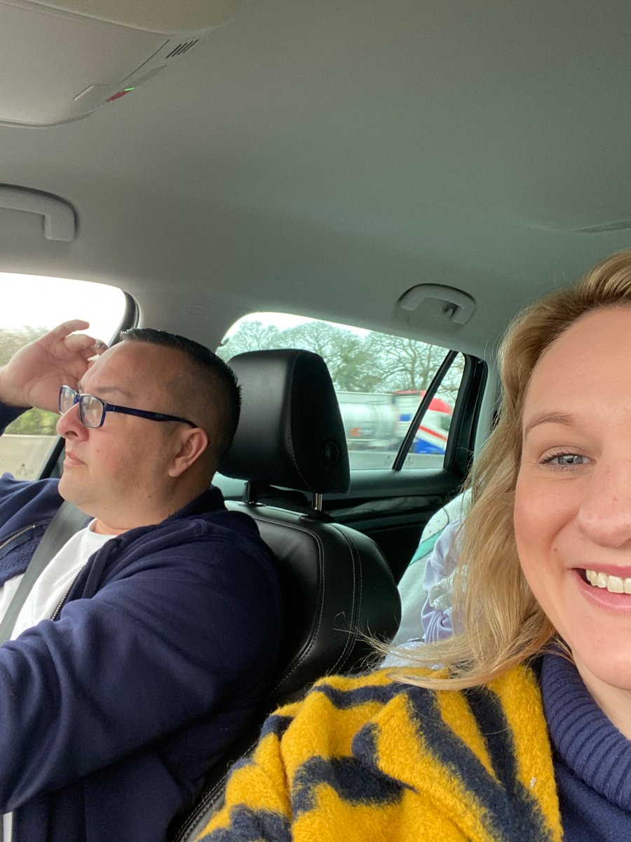 Lel_Ferguson's tweet photo. It’s a road trip kinda day!! Let’s go Fam! #warwick #xmaspresent @k_fergy https://t.co/QXKFgqkVrN