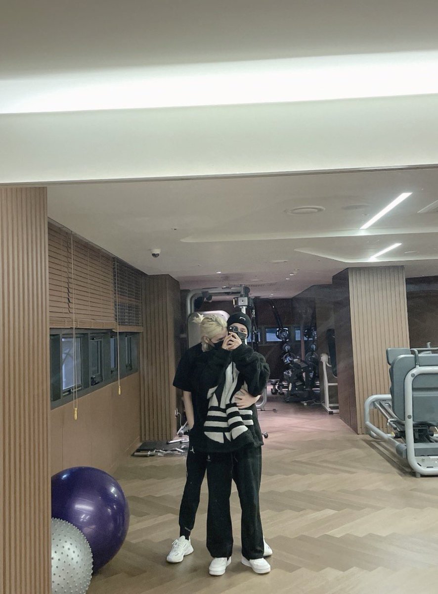 minheedaily's tweet photo. internally screaming 💀

1 time for                      2 times for
the present                  the past https://t.co/5Wy0LKXUzA