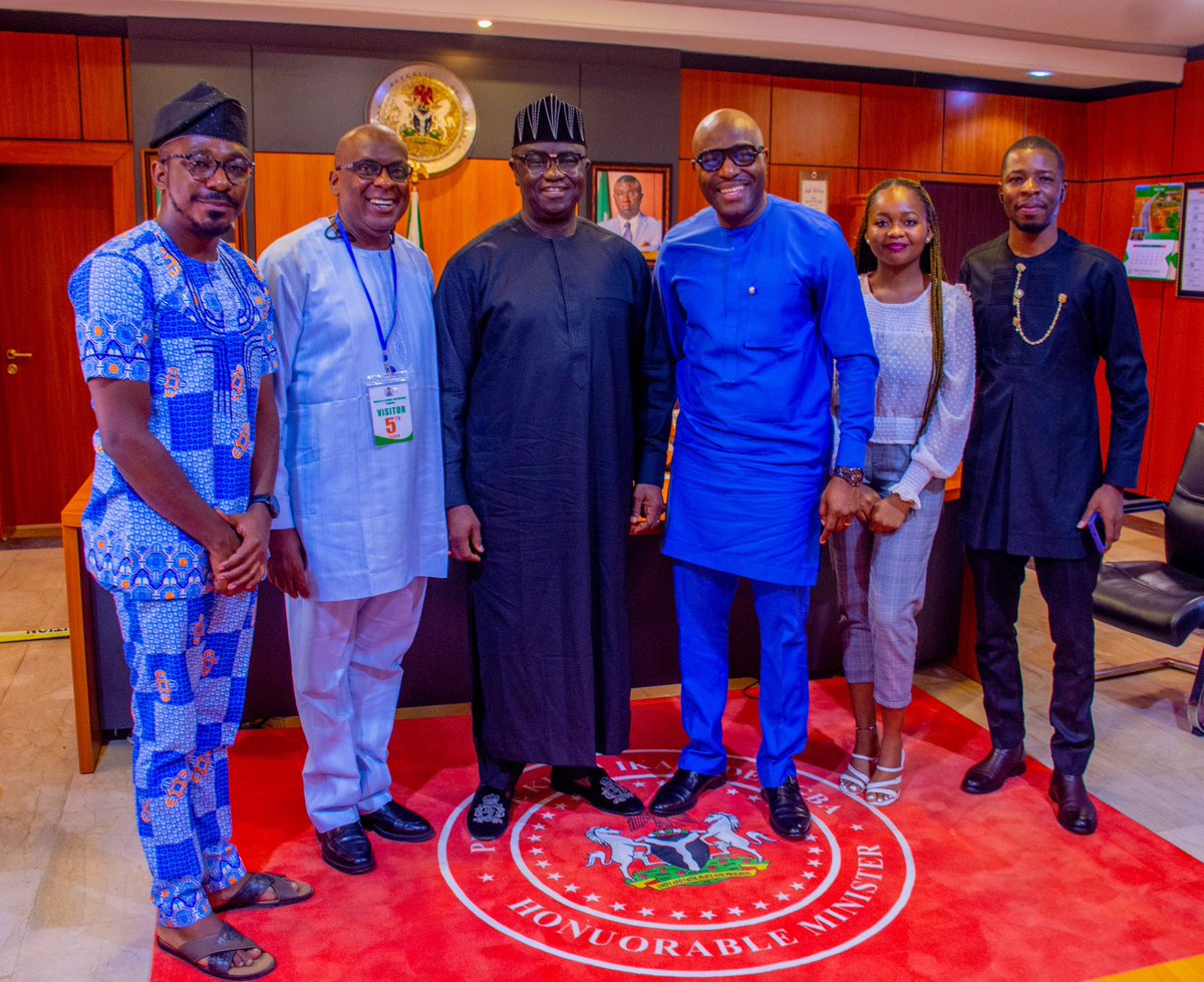 felabankolemoh's tweet photo. Earlier today, I had a meeting with the Honourable Minister of State, Budget and National Planning, Prince Clem Ikanade Agba, who is also the Chairman of the National Steering Committee on National Poverty Reduction With Growth Strategy (NPRGS)…1/2
#projecttmax #felabankolemoh https://t.co/6a4spyyqKx