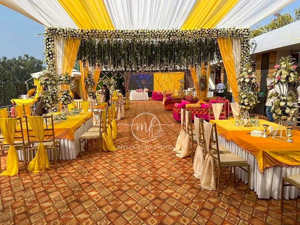 mysticflair_'s tweet image. Haldi &amp;amp; Mehendi Function!!!
#entrywaydecor #stagedecor #seatingarea #dome #haldidecor #haldiceremony #mehendidecor #mehendifunction