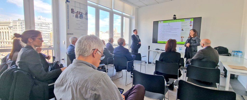 detaranco's tweet photo. En @AENOR de Valencia, con el @CInnovacionCV en la "Jornada Aenor sobre ODS" con Salvador Ibáñez, José Magro, Juan Luis Pozo (@GlobalOmnium). Presentando @IGimenezFebf la importancia del RSC, 17ODS, y sostenibilidad. Clausura con #JaimeCastillo. Aprendizaje @albertanorweg https://t.co/5KLmfyX2H1