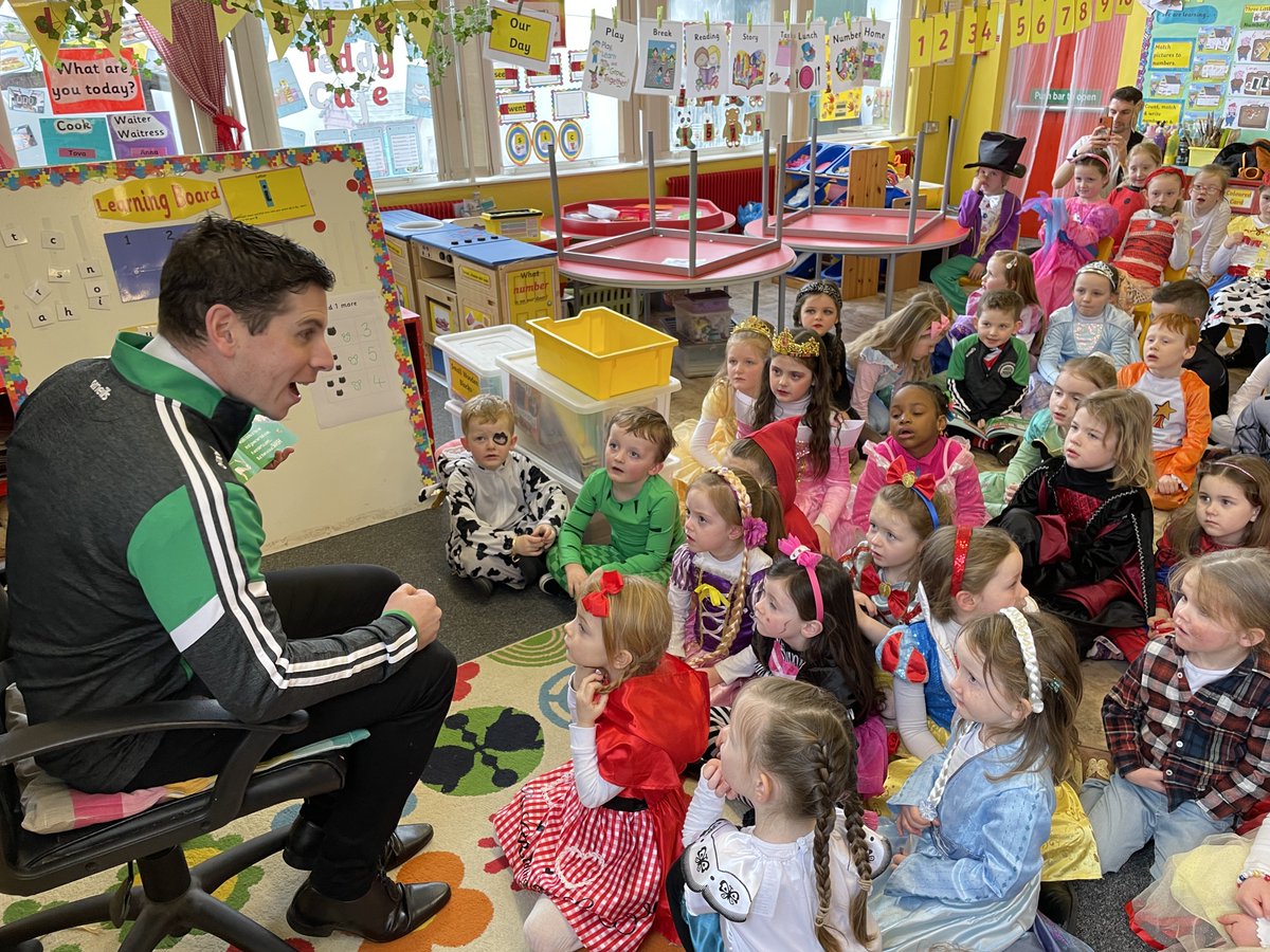 stpatricksloup's tweet photo. Huge thank you to Kevin O’Boyle @gaabooksforkids for coming to school today and reading for our P1-P3 children. The absolutley loved Kevin’s story!! #WorldBookDay https://t.co/uukTyZbufC