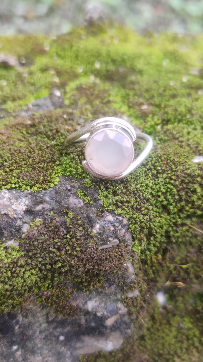 Rose Quartz Ring,925 Sterling Silver
Buy AT:

amazon.com/Gemstone-Sterl…   

#Rosequartzring#925Sterlingsilverring#Facetedstonering#Pinkstonering#Engagementring#Rosequartzjewelry#Handcraftedring