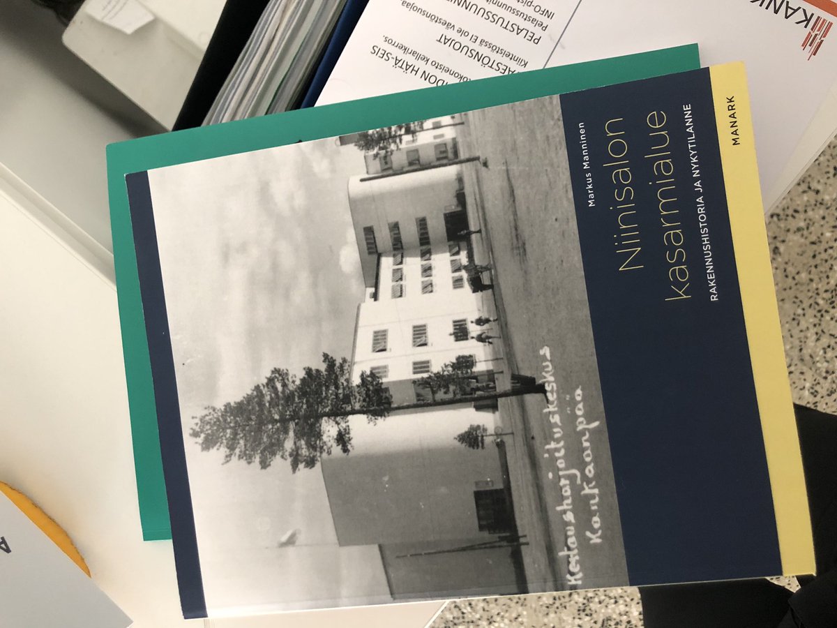 Kevään ensimmäinen kenttätyöpäivä❤️ <a href="/suogeopark/">Lauhanvuori - Hämeenkangas UNESCO Global Geopark</a> kotimatka kutsuu mutta joutaa tästä jo lähteä kun aurinkokin meni pilveen #opehommia #kulttuuriympäristökasvatus <a href="/DMKT_UniTurku/">DMKT</a> <a href="/UniTurku/">Turun yliopisto - University of Turku</a> @ucpori