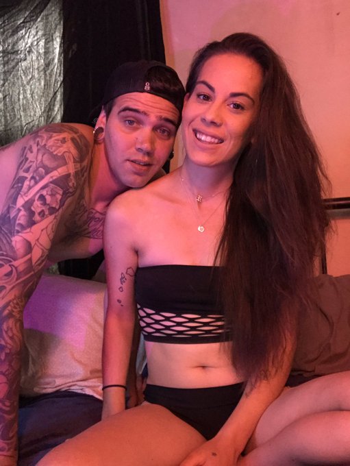 Can we appreciate how far we have cum online? So many memories. https://t.co/AQqpsEHOoP