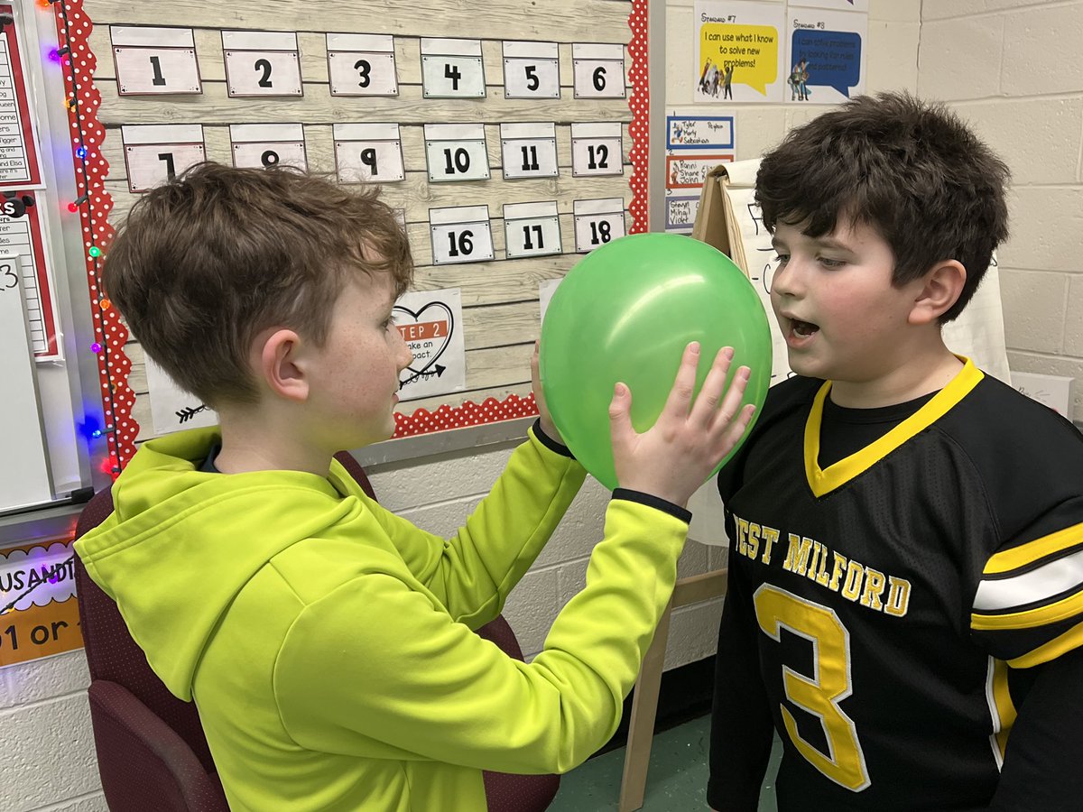 HeatherSchnaars's tweet photo. The fabulous fourth graders worked this week on sound waves in science. @ApshawaSchool https://t.co/UFwaY1A4Oi