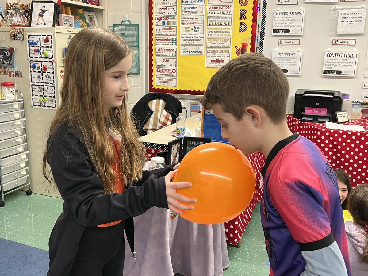 HeatherSchnaars's tweet photo. The fabulous fourth graders worked this week on sound waves in science. @ApshawaSchool https://t.co/UFwaY1A4Oi