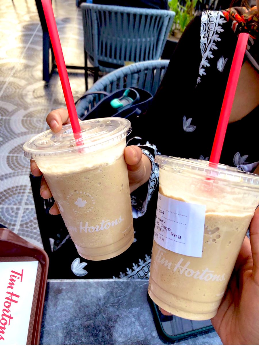 handollwithcare's tweet photo. It’s safe to post a few clicks now, now that the whole world is done with making a big fuss outta nothing 🤷‍♀️😝
Btw, I’m more interested in bagels &amp; doughnuts 🍩 🥯 
#TimHortins
#OldNews https://t.co/NmdFvg7oYs