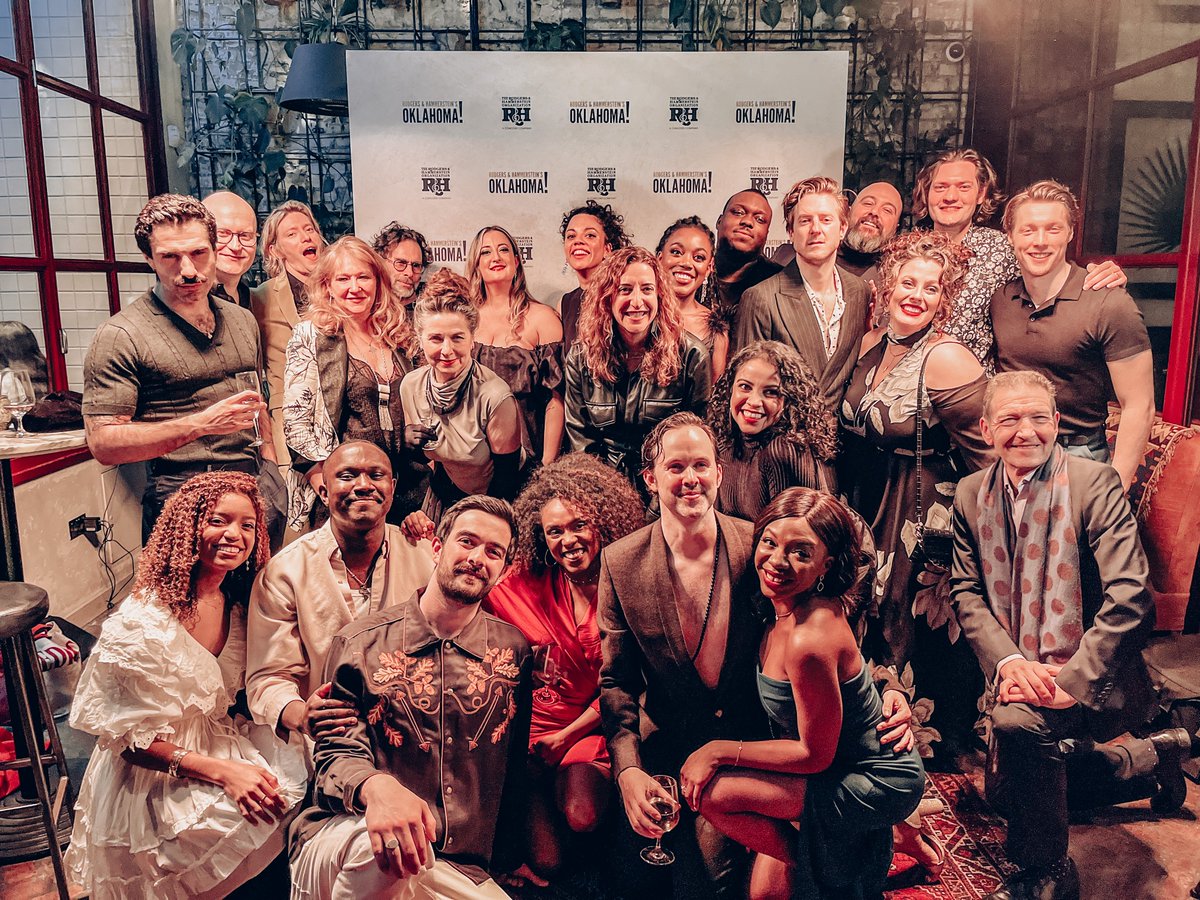 Our Oklahomies lookin' purty on press night! 🤠 #OklahomaWestEnd