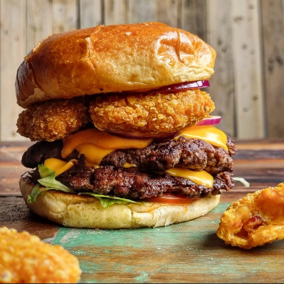 Have you sampled our new Nacho Cheese Triangles yet?

They're spicy, cheesy and go great with burgers 🍔😋