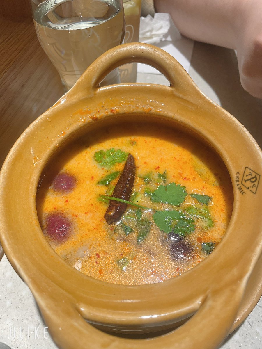 週末來吃泰式吧！辣辣  酸酸  甜甜
謝謝大哥請客
下次誰要請我呢？ 猜猜看最後那一道菜是什麼🤔？ https://t.co/uSYy19IFWK