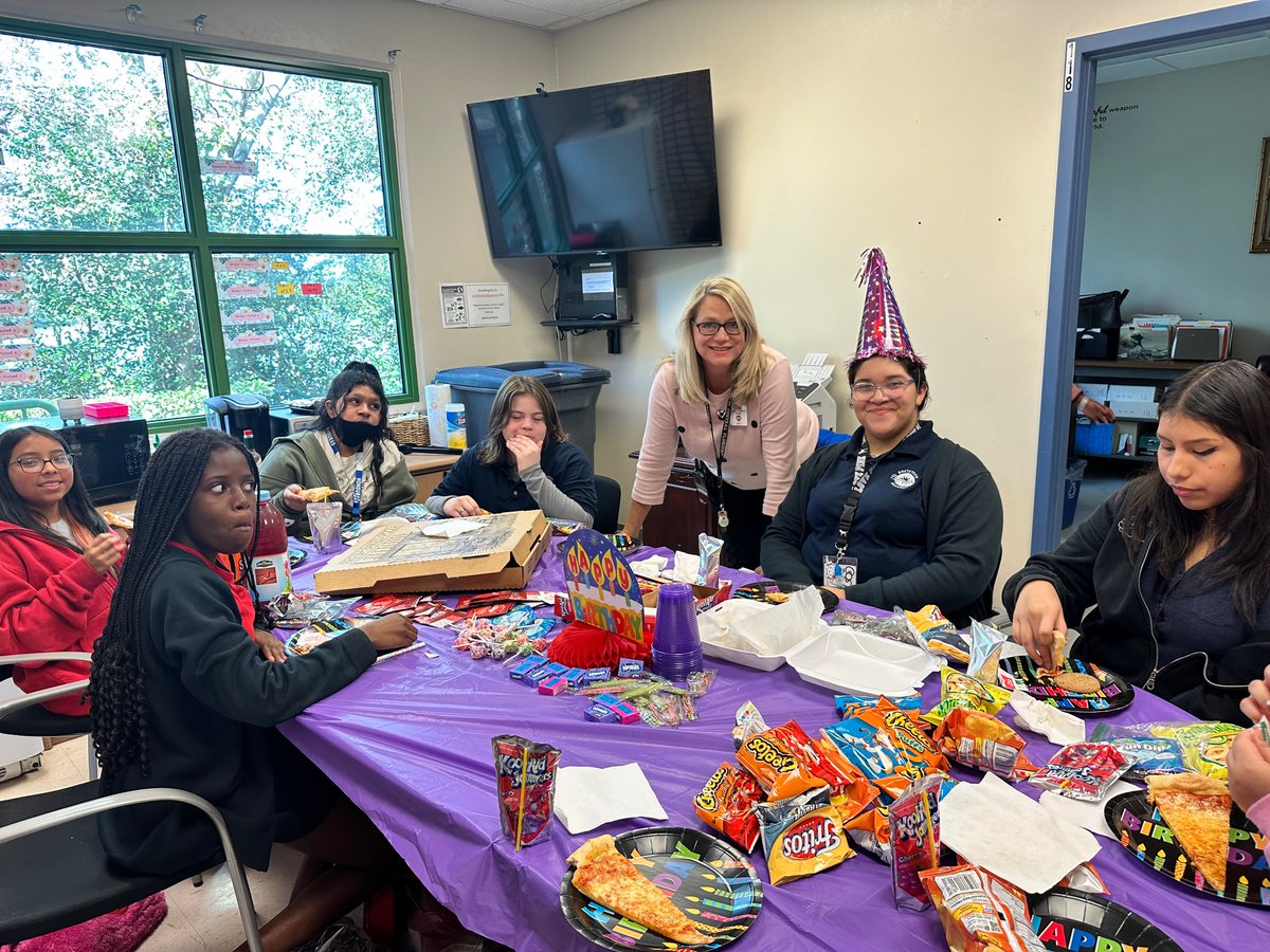 southtechprep's tweet photo. The #SouthTechPrep Crochet Club celebrated Valentine's Day with a Friendship Party! We also celebrated Kiara's Birthday! #SouthTechSpirit #Clublife #CrochetisCool #STPAClubs #FriendsRule https://t.co/OxPMM7Xrwe