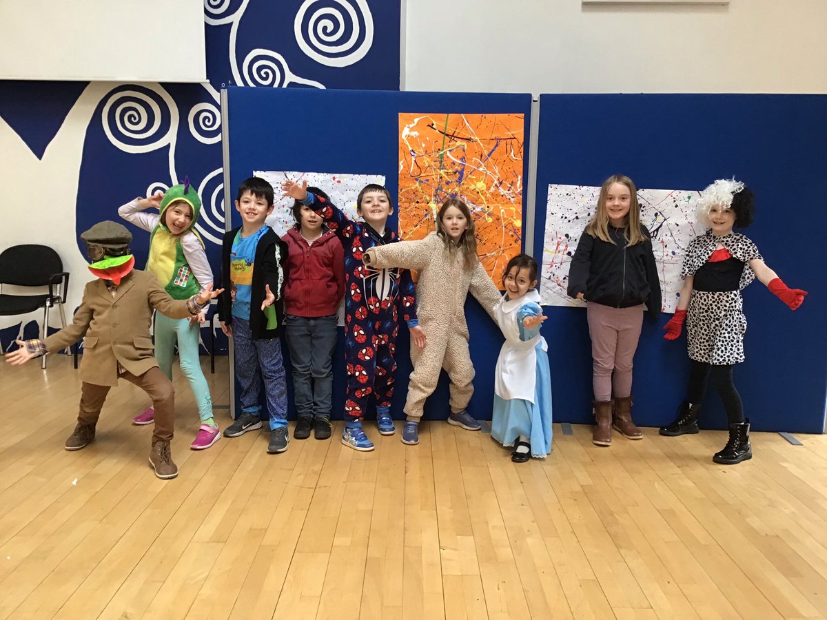 GoodrichCESch's tweet photo. We love books! 📚 #WorldBookDay2023 #GSwoodpeckers #GSreading https://t.co/6PkMfHtWHM