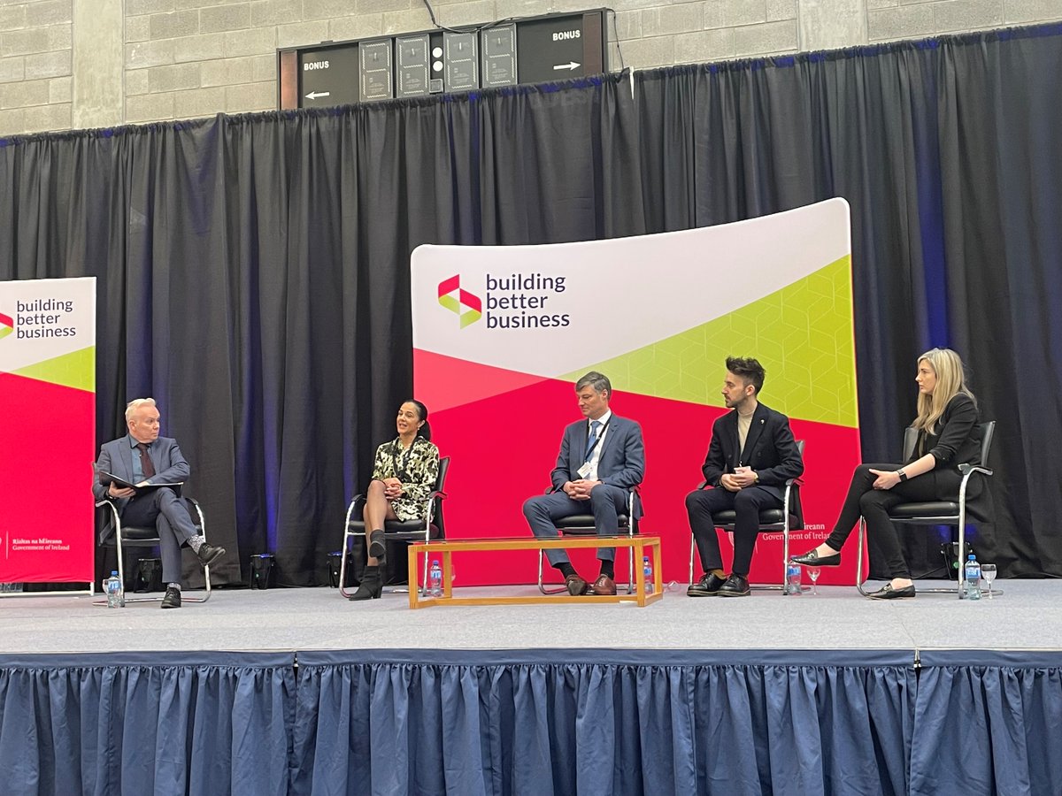 Great turnout at the #buildingbetterbusiness event with <a href="/simoncoveney/">Simon Coveney</a> <a href="/ATUDonegal_/">ATU Donegal</a>  focussing on the opportunities &amp; challenges presented by digital transformation &amp; decarbonisation #regionalskills