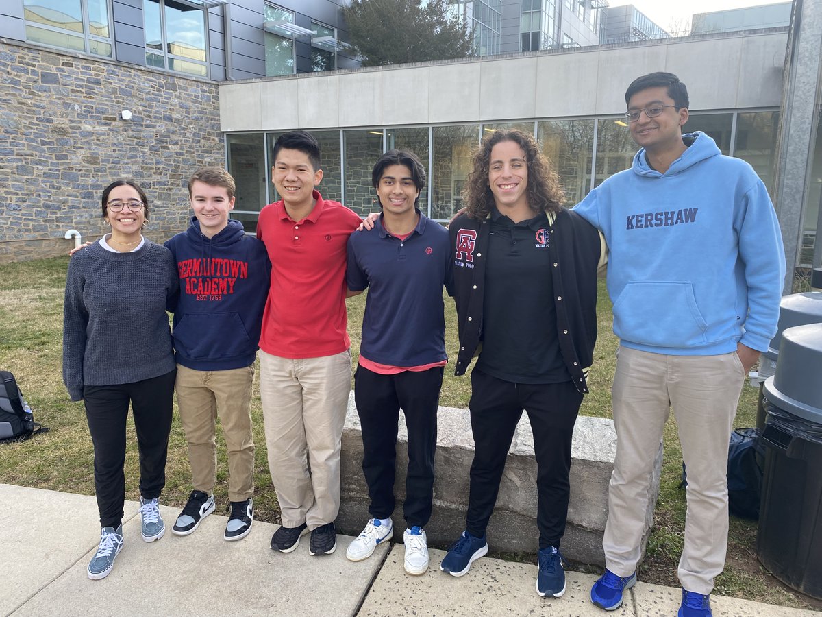 Melinda Amorosi '23, Luke Weidemoyer '23, Samuel Wang '23, Adhiraj Gadre '23, Jacob Sasson '23 and Yash Chadda '23 have been named finalists in the 2023 National Merit Scholarship Program!