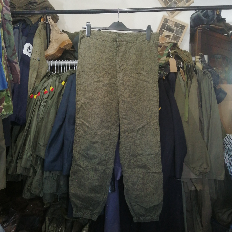 Czech Army 'Worm' Vz. 92 Camouflage Trousers now up!

#milsurp #CzechRepublic #czecharmy #lambrino #armysurplus #militarysurplus #lambrinomilitaria #czechia #vintageclothing